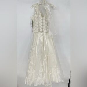 Elegant Lenovi off white  Sleeveless Midi Dress